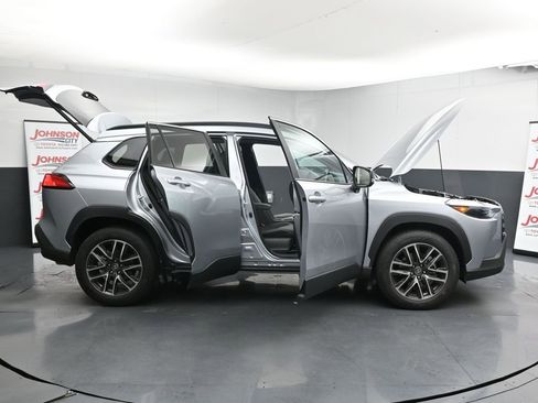 Used 2026 Toyota Corolla Cross XLE image 43