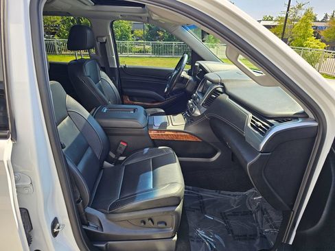 Used 2018 Chevrolet Tahoe Premier AWD/4WD image 11