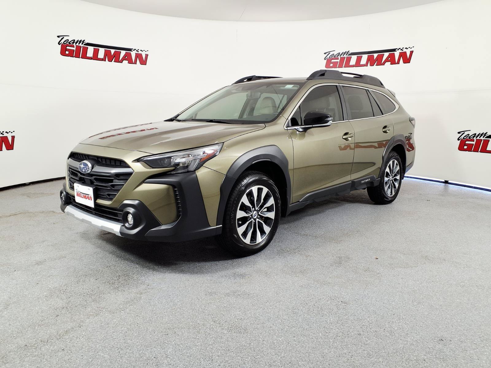 Used 2025 Subaru Outback Limited AWD/4WD image 7
