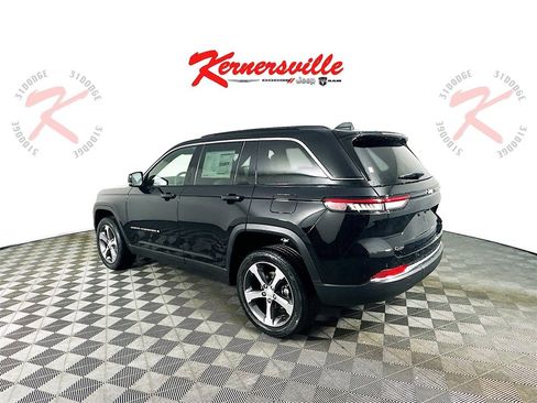 New 2025 Jeep Grand Cherokee Limited image 5