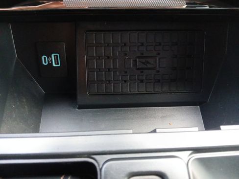 Used 2023 Ford F150 Platinum RWD image 6