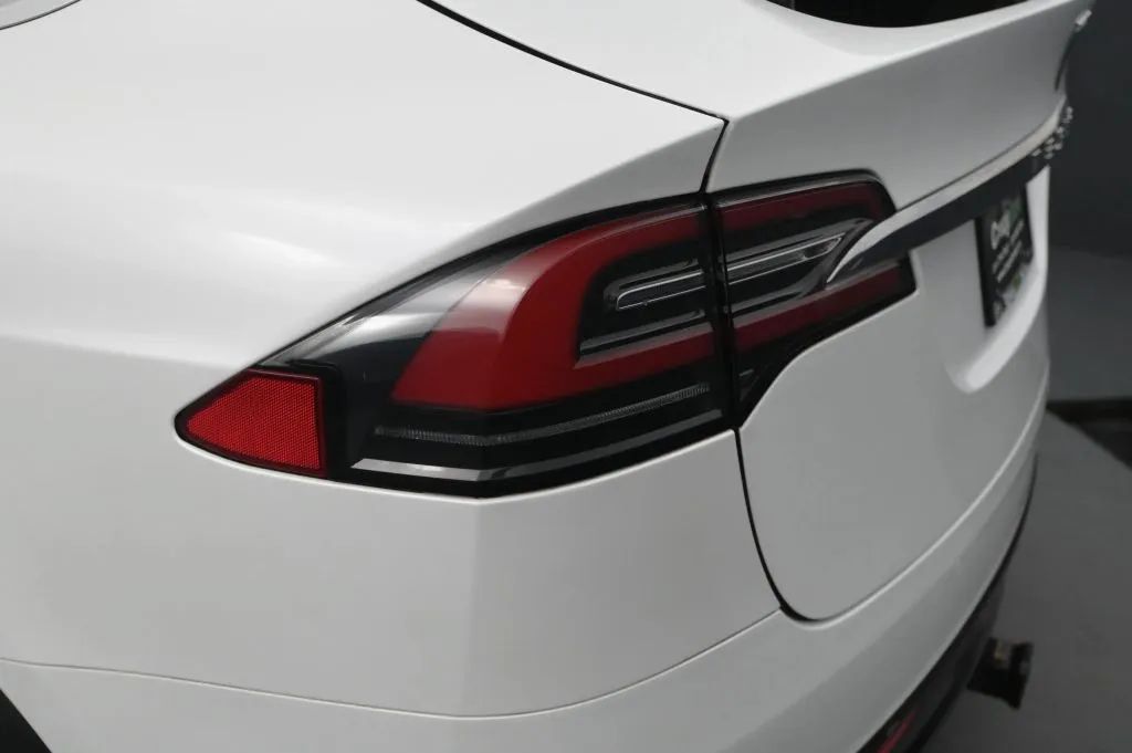 Used 2019 Tesla Model X Long Range AWD/4WD image 17