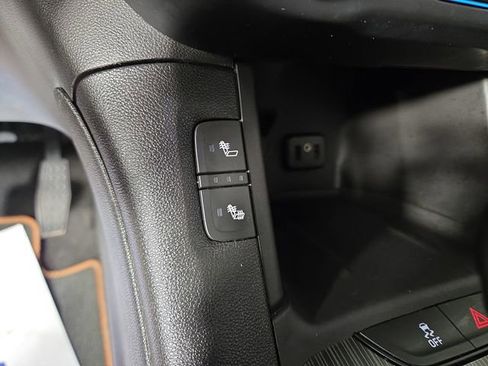 Used 2017 GMC Acadia SLT AWD/4WD image 25