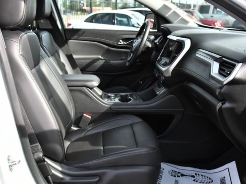 Used 2023 GMC Acadia SLT image 48