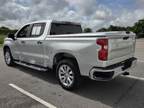 Used 2020 Chevrolet Silverado 1500 Custom w/ Custom Value Package RWD image 3