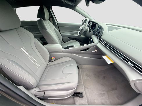 New 2026 Hyundai Elantra Sport FWD image 20