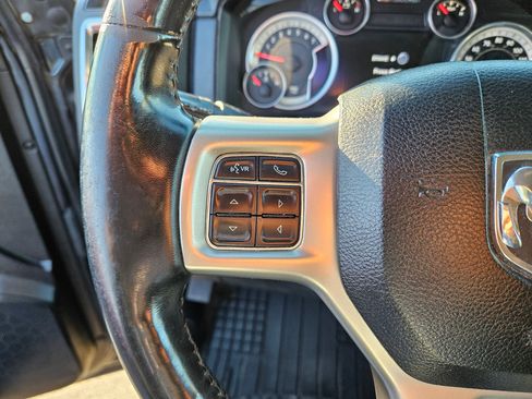 Used 2014 RAM 1500 Laramie w/ Convenience Group AWD/4WD image 32
