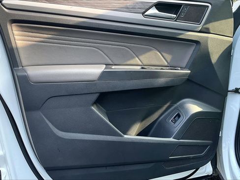 Used 2023 Volkswagen Atlas Cross Sport SE w/ Black Wheel Package FWD image 22