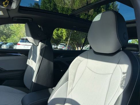 New 2026 Volkswagen Tiguan SE R-Line FWD image 22