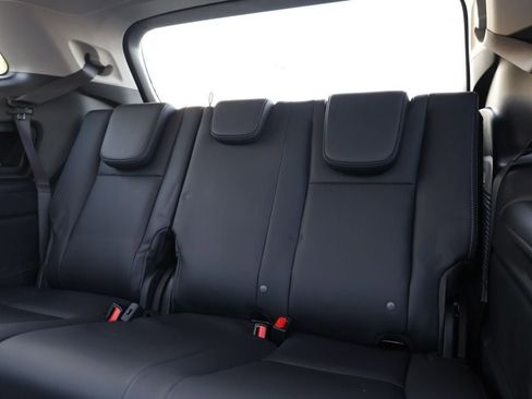 New 2026 Subaru Ascent Limited AWD/4WD image 30