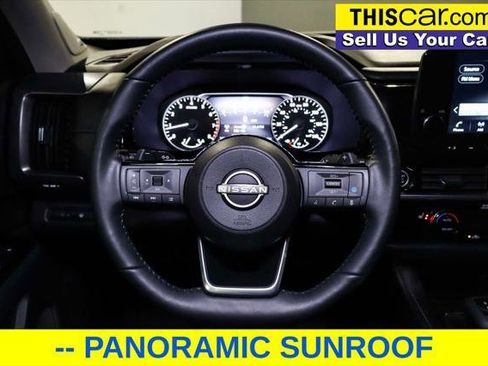 Used 2024 Nissan Pathfinder SL w/ SL Premium Package image 11