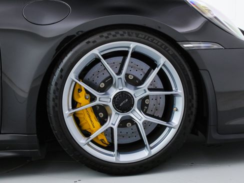 Used 2022 Porsche 911 GT3 image 39