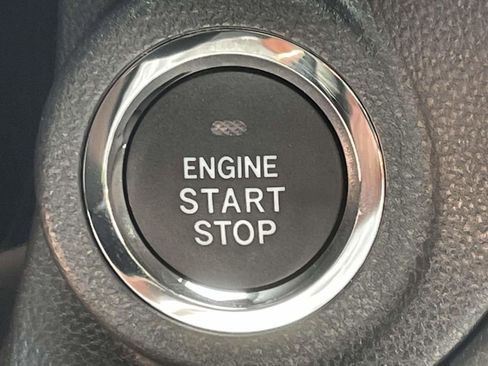 Used 2025 Subaru Outback Onyx Edition XT w/ Popular Package #2 image 30