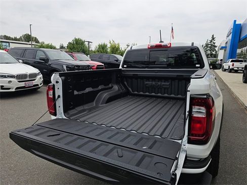 New 2025 GMC Canyon AT4 image 13