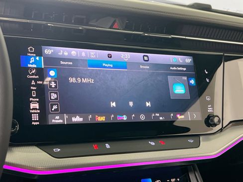 Used 2024 Jeep Wagoneer Launch Edition image 15