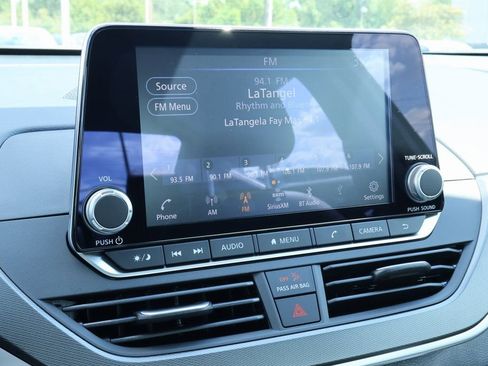 New 2025 Nissan Altima 2.5 SR image 3