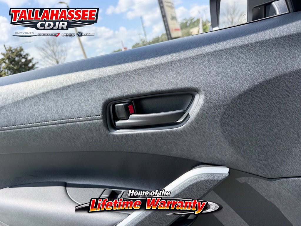 Used 2024 Toyota Corolla Cross LE FWD image 22