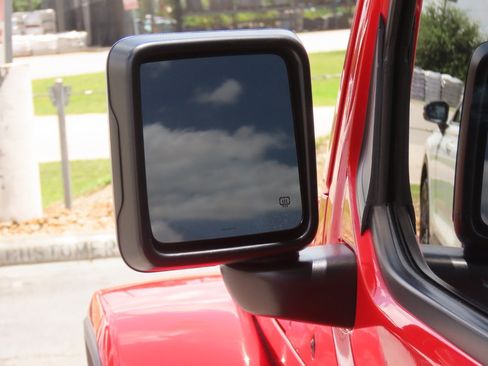 Used 2019 Jeep Wrangler Unlimited Rubicon w/ Cold Weather Group AWD/4WD image 18