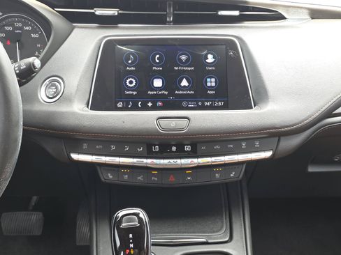 Certified 2023 Cadillac XT4 Premium Luxury w/ Technology Package FWD image 16