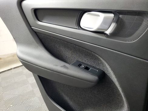 Used 2026 Volvo XC40 B5 Ultra w/ Protection Package Premier image 20