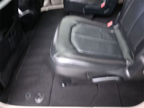 Used 2018 Chrysler Pacifica Touring-L Plus w/ Tire & Wheel Group image 22