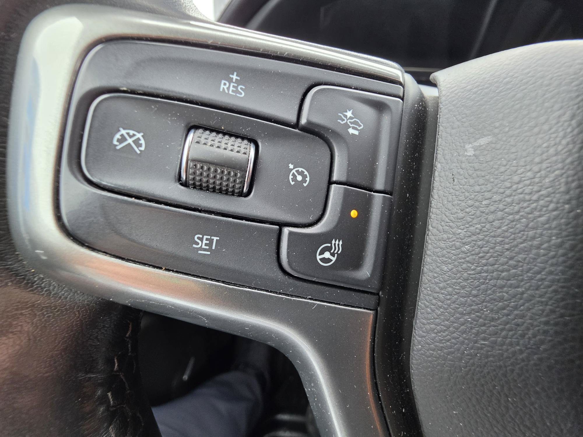 Used 2021 Chevrolet Silverado 1500 LTZ w/ Technology Package AWD/4WD image 15