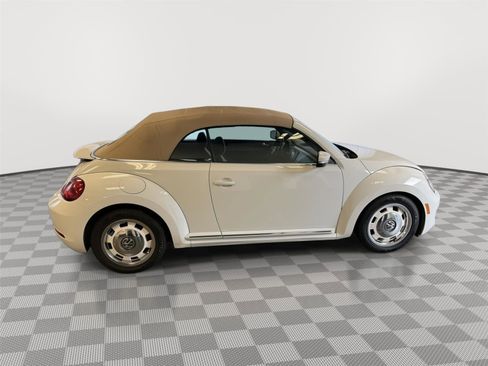 Used 2018 Volkswagen Beetle 2.0T Coast image 6