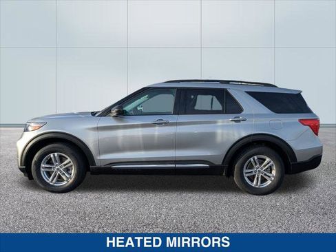 Certified 2022 Ford Explorer XLT image 2
