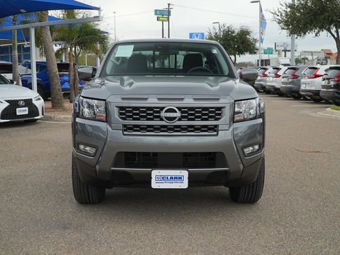 Used 2025 Nissan Frontier SV w/ SV Convenience Package image 2