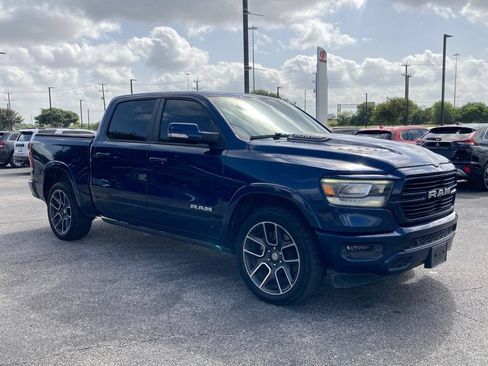 Used 2019 RAM 1500 Laramie AWD/4WD image 3