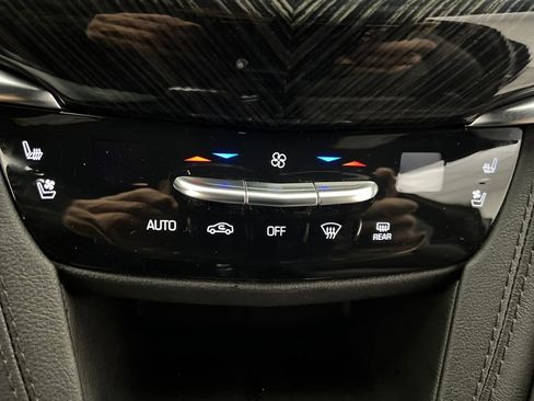 Used 2025 Cadillac XT6 Premium Luxury image 59