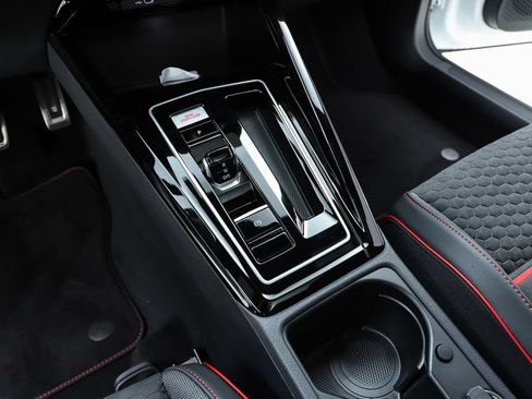 New 2026 Volkswagen GTI SE FWD image 24