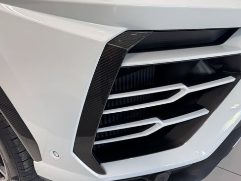 Used 2020 Lamborghini Urus image 11