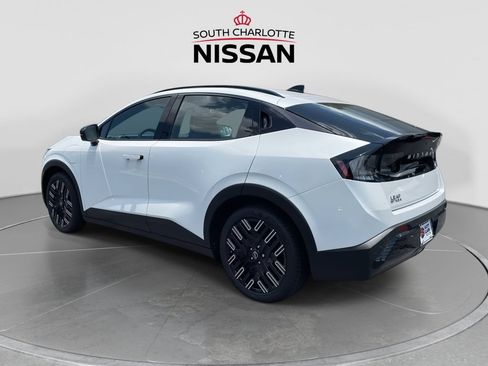 New 2026 Nissan Leaf Platinum+ w/ Floor Mat Package (Platinum+) FWD image 4