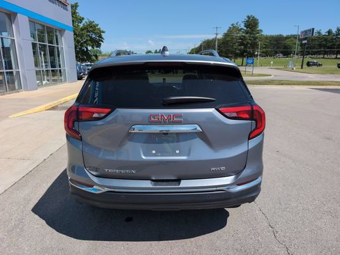 Used 2020 GMC Terrain SLT w/ Preferred Package AWD/4WD image 7