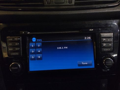 Used 2017 Nissan Rogue SV w/ SV Premium Package FWD image 25