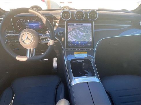 Used 2026 Mercedes-Benz GLC 300 4MATIC image 5
