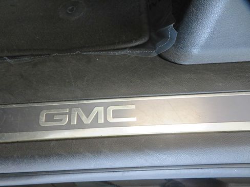 Used 2021 GMC Yukon XL SLT RWD image 17