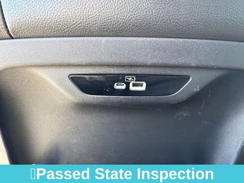 Used 2022 Chrysler Pacifica Touring-L image 23