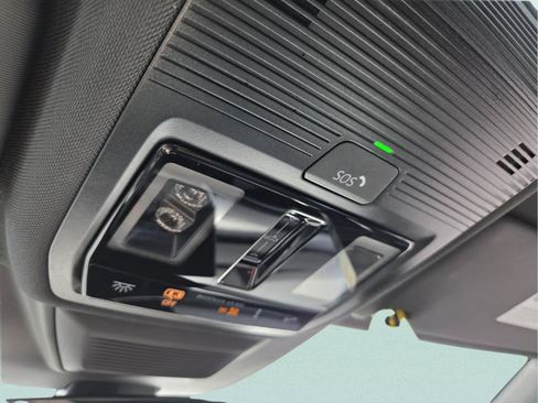 New 2026 Volkswagen GTI SE FWD image 32