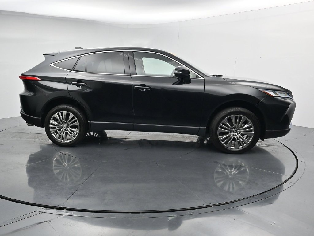 Used 2023 Toyota Venza Limited AWD/4WD image 9