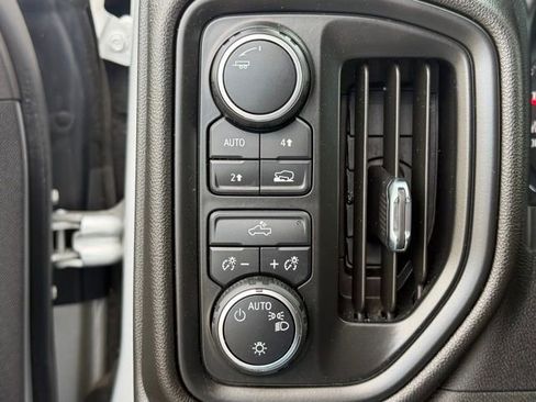 Certified 2022 Chevrolet Silverado 1500 Custom w/ Rally Edition image 30