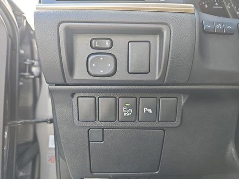 Used 2015 Lexus ES 350 w/ Luxury Package image 29