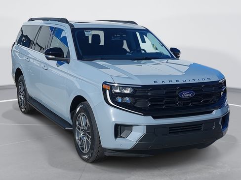 New 2025 Ford Expedition Max Active image 3