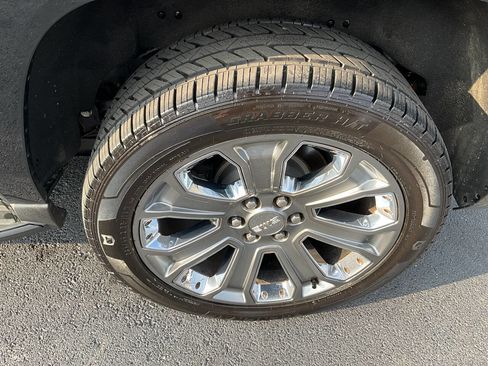 Used 2016 GMC Yukon XL Denali w/ Open Road Package image 17