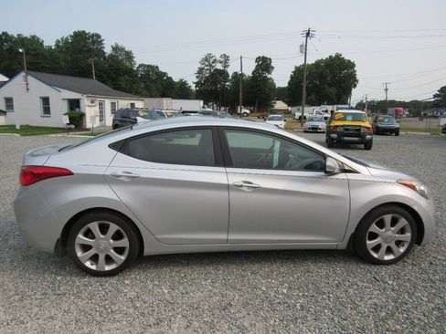 Used 2013 Hyundai Elantra Limited w/ Technology Pkg image 3
