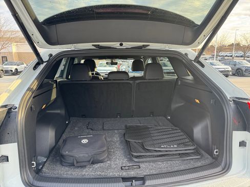 Certified 2023 Volkswagen Atlas Cross Sport SE image 8