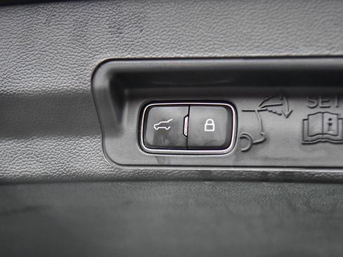 Used 2023 Ford Explorer XLT w/ Equipment Group 202A image 41