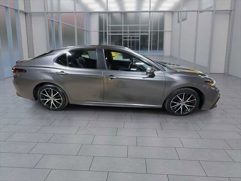 Certified 2023 Toyota Camry SE image 9