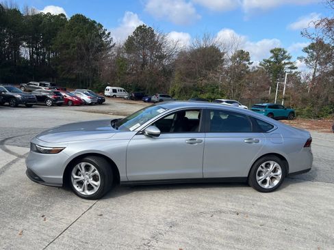 Used 2025 Honda Accord LX image 6